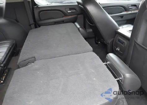 2010 Chevrolet Suburban 1500 Lt1 из США, поврежденный, VIN 1GNUKJE36AR217223